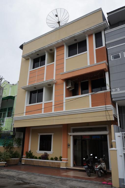 Jesnic Hotel Padang  Extérieur photo