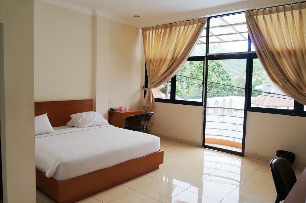 Jesnic Hotel Padang  Chambre photo