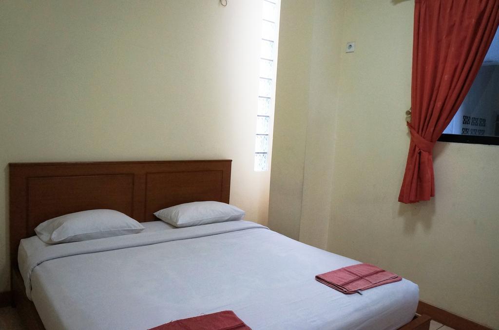 Jesnic Hotel Padang  Extérieur photo